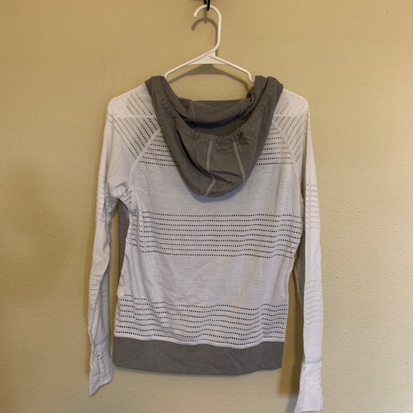 Sweatshirt - Picture 2 of 2